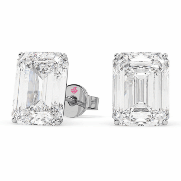 auskarai su stačiakampio formos emerald cut deimantu iš platinos