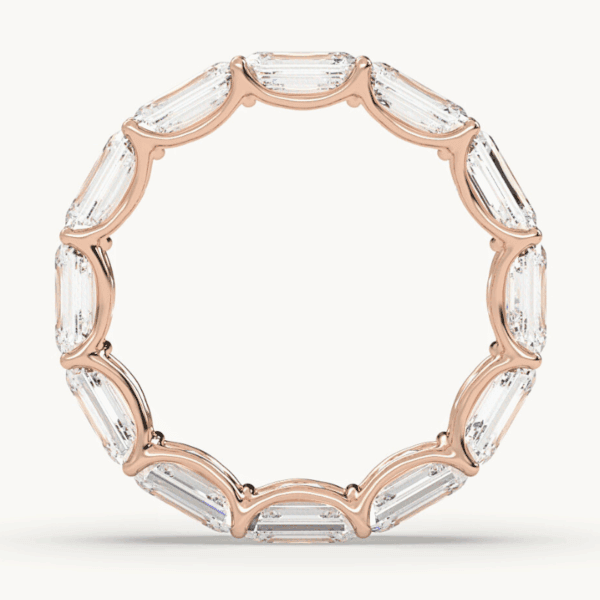 raudono aukso vestuvinis žiedas - deimantinė juostelė su stačiakampio formos (emerald cut) deimantais