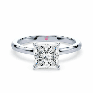 Klasikinis sužadėtuvių žiedas su princess formos deimantu