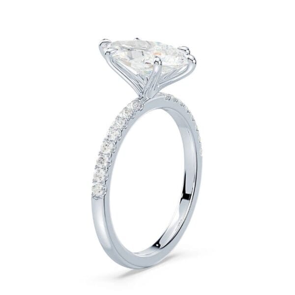 Modernus sužadėtuvių žiedas su deimantu iš balto aukso arba platinos - marquise cut