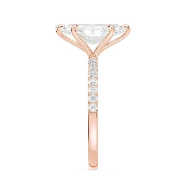 Modernus sužadėtuvių žiedas su deimantu iš raudono aukso - marquise cut