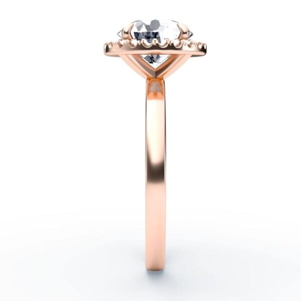 Klasikinis sužadėtuvių žiedas su deimantu ir halo juostele iš raudono aukso - round cut briliantas