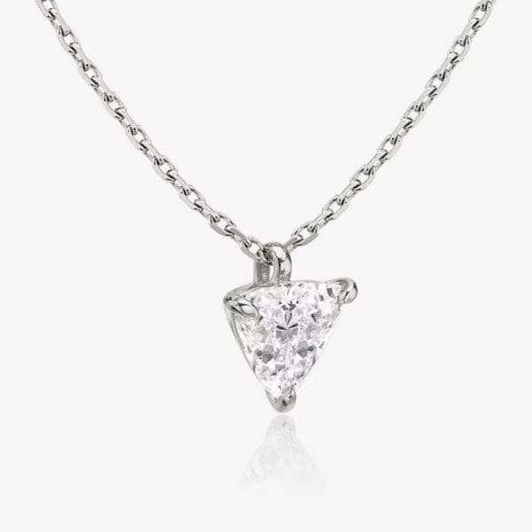 Klasikinis pakabukas su trikampės formos deimantu iš balto aukso arba platinos