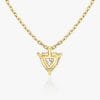 Klasikinis pakabukas su trikampės formos deimantu iš geltono aukso